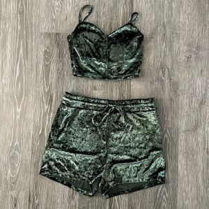BuffBunny Frozen Velvet Set